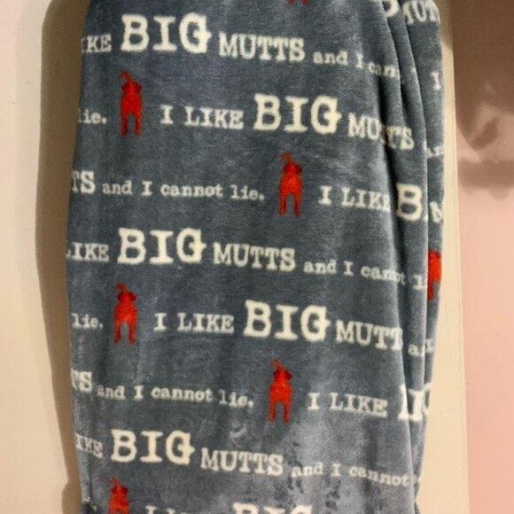 Oversized Pet throw " I like big mutts and I cannot lie " - Picture 2 of 3